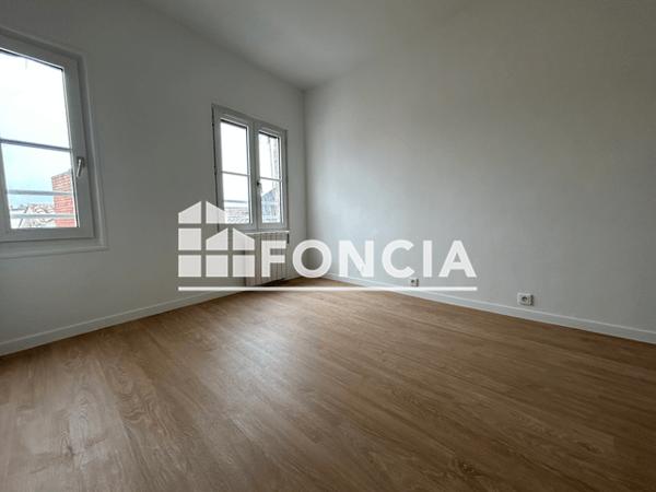Location Appartement 3 pièces 81.13 m² - 3 RUE SAINT NICOLAS La Rochelle 17000