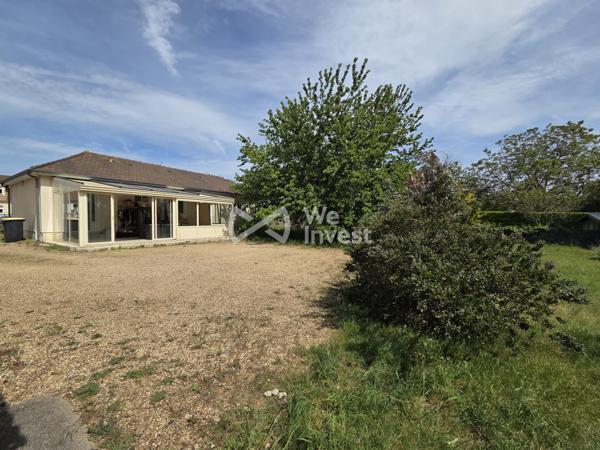 Charmante maison de plain-pied avec grand terrain arboré