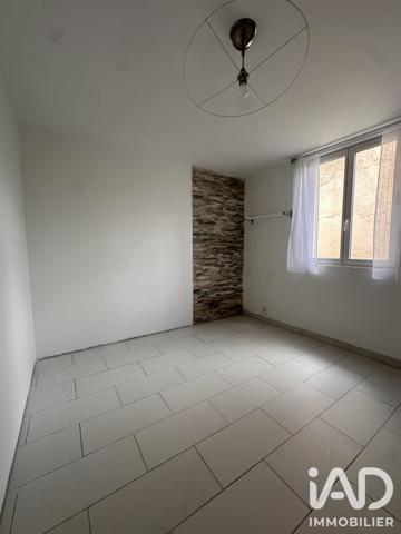 Location appartement 3 pièces 77 m² Saint-Michel-sur-Orge