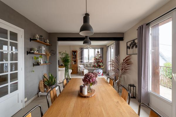 Maison à  vendre  196m² - Mornant  avec 4 chambres sur 825m² de terrain