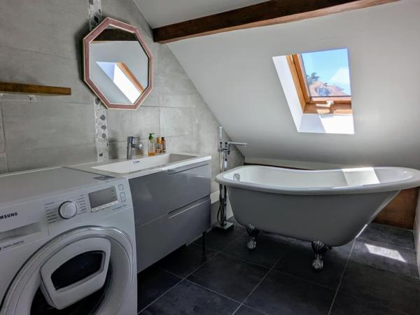 Vente Appartement de luxe Évian-les-Bains 9 Pièces 270 m²