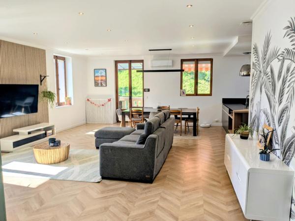 Vente Appartement de luxe Évian-les-Bains 9 Pièces 270 m²