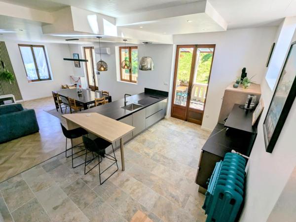 Vente Appartement de luxe Évian-les-Bains 9 Pièces 270 m²