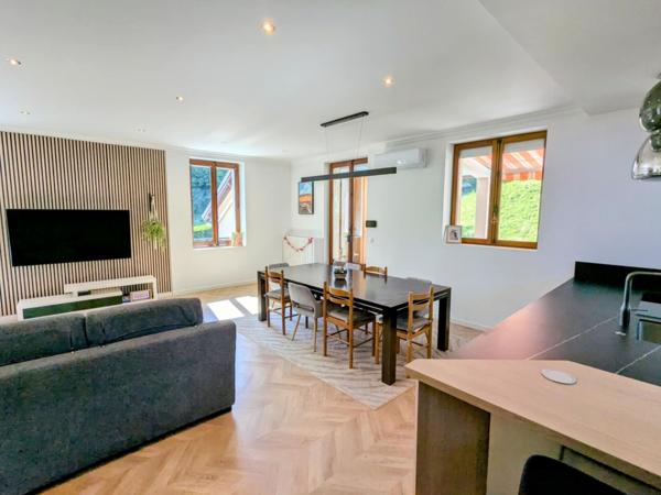 Vente Appartement de luxe Évian-les-Bains 9 Pièces 270 m²