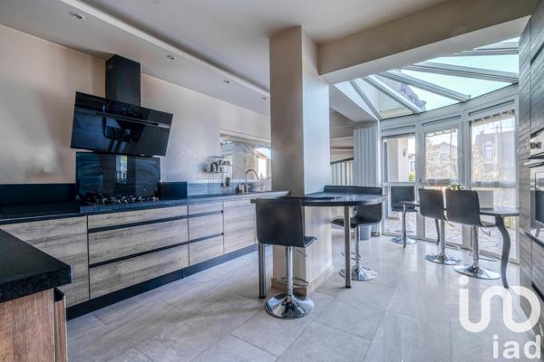 Maison à vendre 9 pièces 400 m² Vaujours