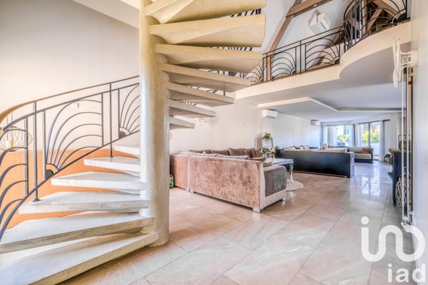 Maison à vendre 9 pièces 400 m² Vaujours