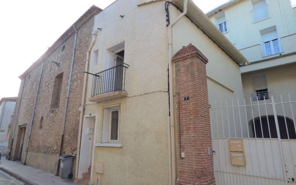 Maison à vendre    3 pièces •  Pia