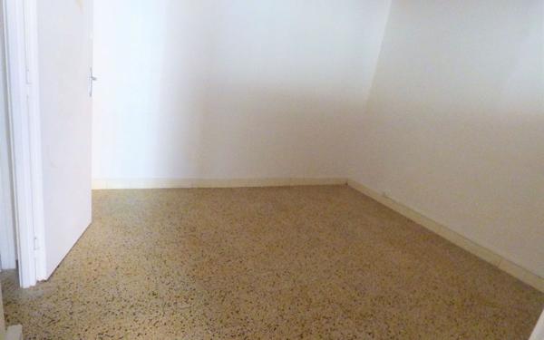 Maison à vendre    3 pièces •  Pia