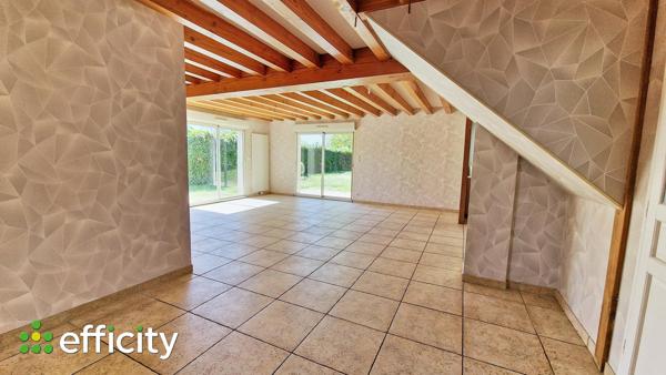 Maison
         5 pièces
        - 142 m² Exclusivité 319 000 € *