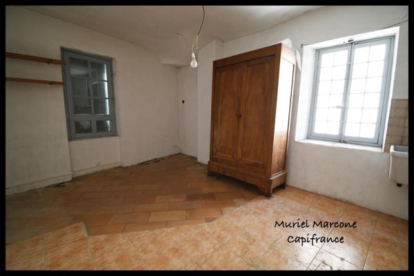 Dpt Vaucluse (84), à vendre CADENET maison de village T5 d'environ 80 m2 avec cave