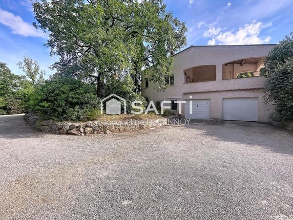 Nouveauté, à vendre à Fayence, maison avec piscine