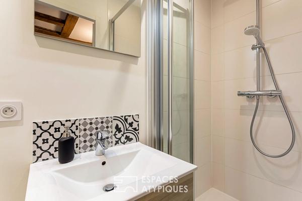 Studio rénové avec pierres apparentes au coeur de Saint-Paul