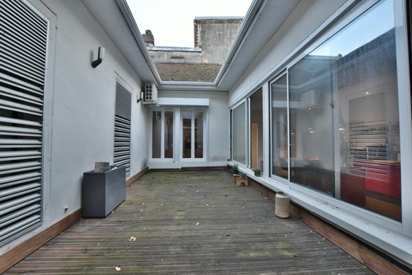 PAU HYPER-CENTRE – APPARTEMENT RÉNOVÉ 111 M² – TERRASSE