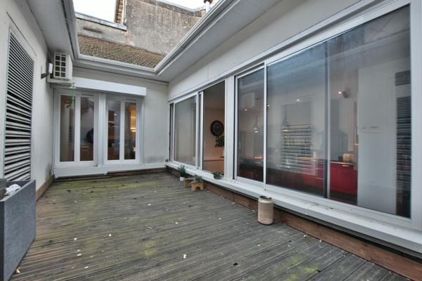 PAU HYPER-CENTRE – APPARTEMENT RÉNOVÉ 111 M² – TERRASSE