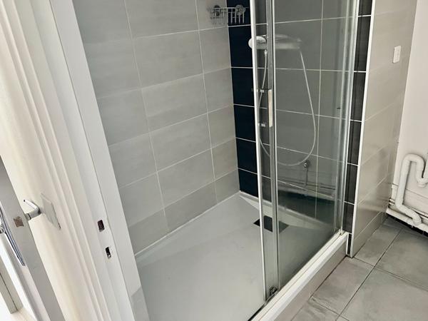 T2 avec balcon, garage et cave, premier étage