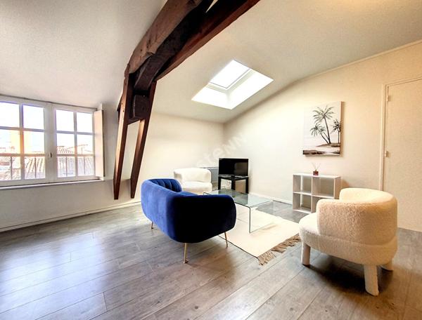 Charmant appartement T3 de 70 m² Montauban place nationale