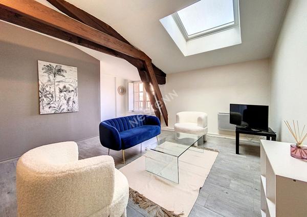 Charmant appartement T3 de 70 m² Montauban place nationale