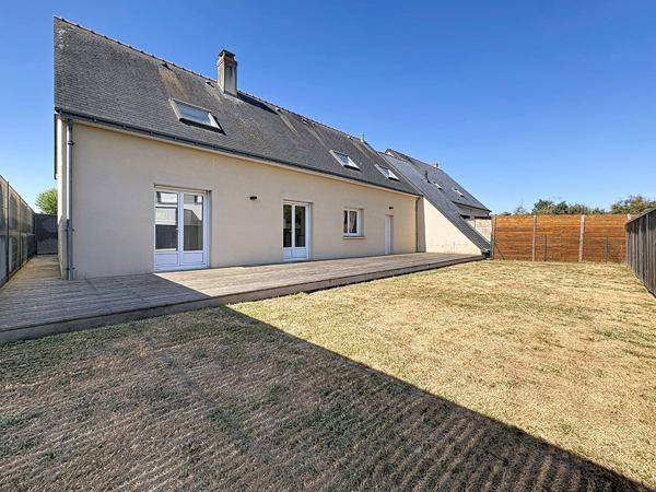 Maison limite ANGERS et SAINT BARTHELEMY D'ANJOU de 7 pièces avec 5 chambres, 137 m² habitables avec jardin et garage !