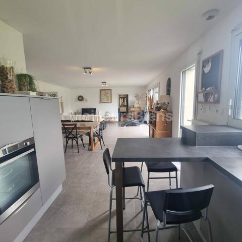 Magnifique Plain-Pied 135 m2 + Sous Sol 105 m2 3 chambres 2 sdb Garage Jardin Terrasse