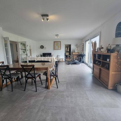 Magnifique Plain-Pied 135 m2 + Sous Sol 105 m2 3 chambres 2 sdb Garage Jardin Terrasse