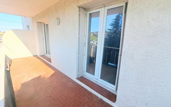 Appartement à vendre    4 pièces • 74 m2 Six-Fours-les-Plages