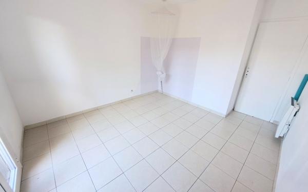 Appartement à vendre    4 pièces • 74 m2 Six-Fours-les-Plages