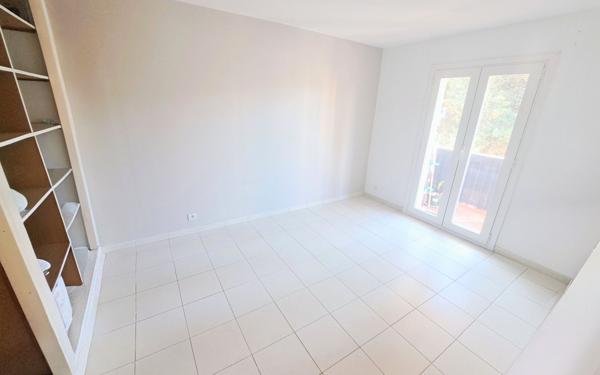 Appartement à vendre    4 pièces • 74 m2 Six-Fours-les-Plages