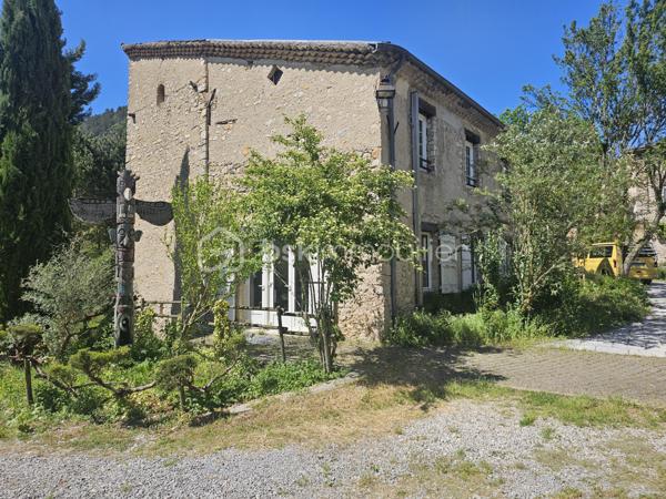 Bastide de 700 m²