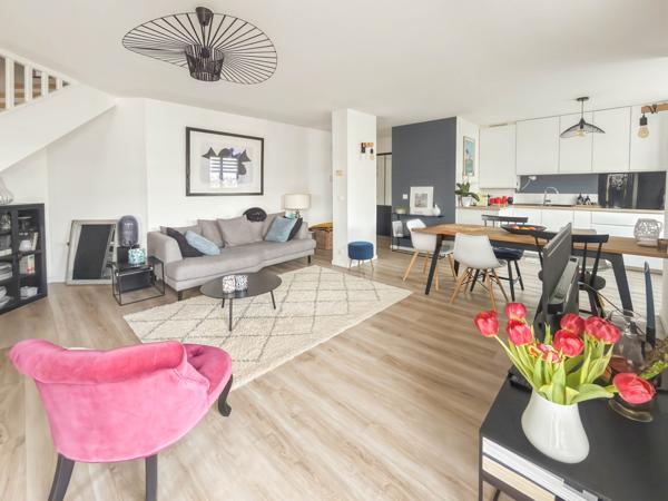 Eaubonne (95600) Eaubonne. Magnifique duplex de 96 M2.