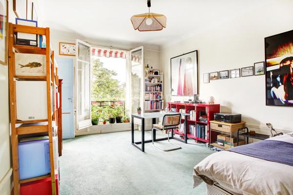 Calme et charme de l'ancien pour cet appartement familial et de réception idéalement situé