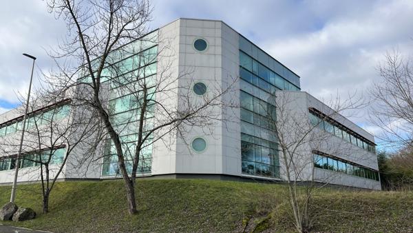 Bureaux à vendre à l'Est d'Orléans, 298 m² proche de la Tangentielle.