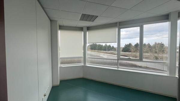 Bureaux à vendre à l'Est d'Orléans, 298 m² proche de la Tangentielle.