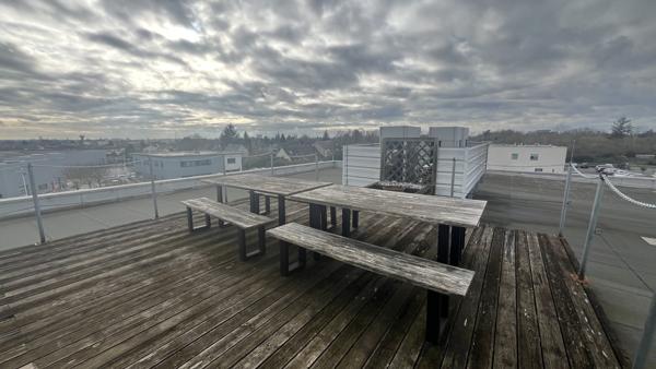 Bureaux à vendre à l'Est d'Orléans, 298 m² proche de la Tangentielle.