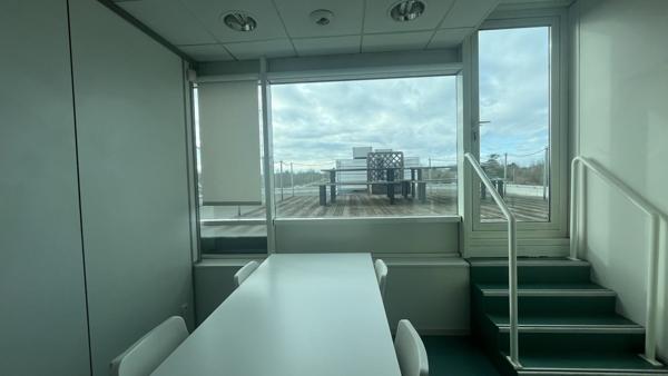 Bureaux à vendre à l'Est d'Orléans, 298 m² proche de la Tangentielle.