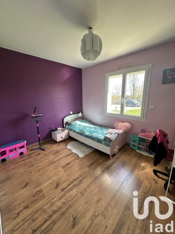 Pavillon 7 pièces de 165 m² à Essarts en Bocage (85140)