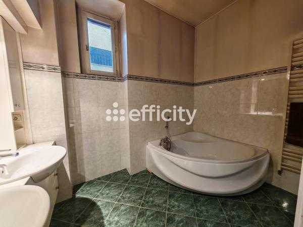 Appartement 5 pièces - 181 m²