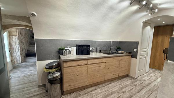 Appartement
         3 pièces
        - 80 m² Exclusivité 235 000 € *