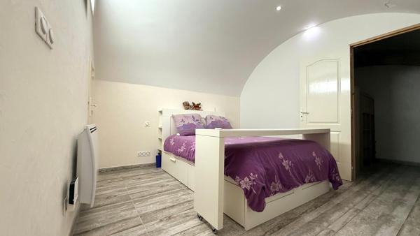 Appartement
         3 pièces
        - 80 m² Exclusivité 235 000 € *