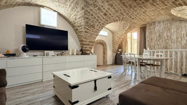 Appartement
         3 pièces
        - 80 m² Exclusivité 235 000 € *