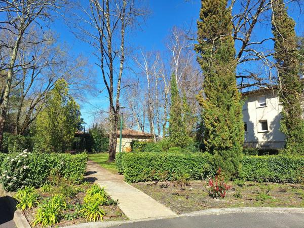 Appartement à louer    3 pièces •  Pessac