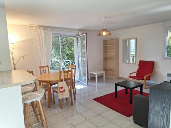 Appartement à louer    3 pièces •  Pessac