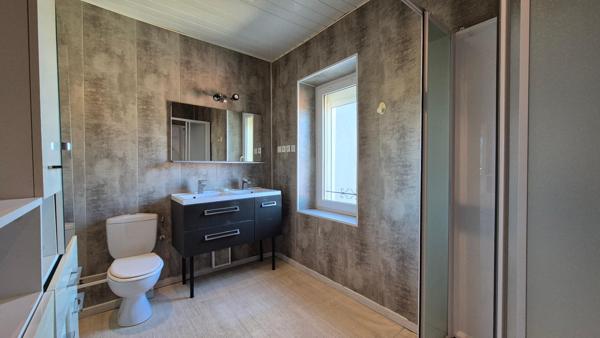 A VISITER SANS TARDER !!!  Seulement à 15 MINUTES DE VICHY !!!