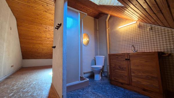 A VISITER SANS TARDER !!!  Seulement à 15 MINUTES DE VICHY !!!