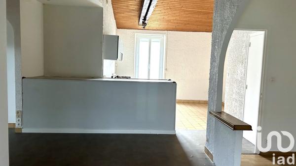 Maison 5 pièces de 119 m² à LA CHAPELLE-BASSE-MER (44450)