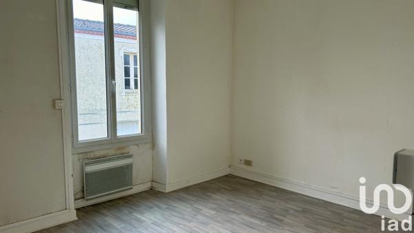 Maison 5 pièces de 119 m² à LA CHAPELLE-BASSE-MER (44450)