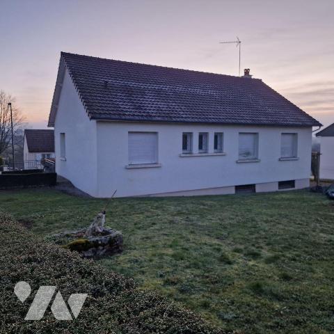 **Maison à Vendre à Lassay-les-Châteaux (53110) en Mayenne (53)**

Cette maison offre une sur...