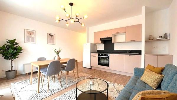 Dpt Finistère (29), à vendre QUIMPER appartement T2 dernier étage de 45 m² habitable - Terrasse - Box - Parking souterrain.