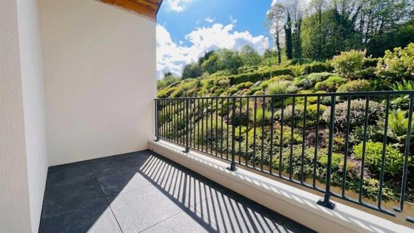 Dpt Finistère (29), à vendre QUIMPER appartement T2 dernier étage de 45 m² habitable - Terrasse - Box - Parking souterrain.