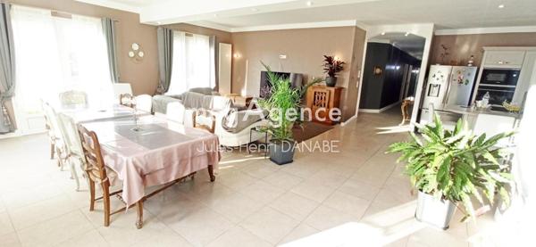 Maison à Sens, 89100 - 7 pièces 223m²