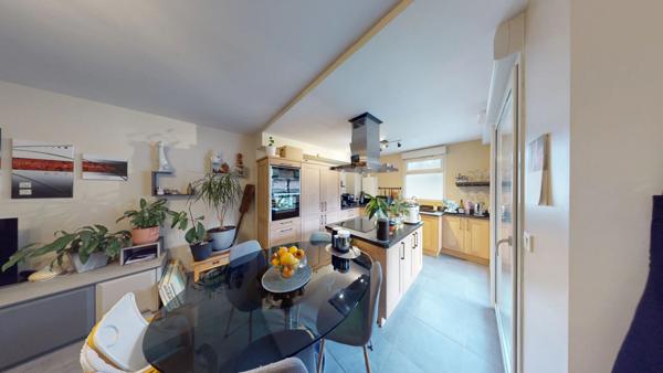 Charmant T3 récent avec balcon, cave et garage